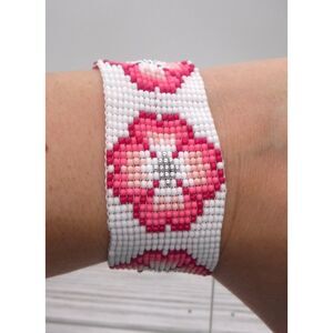 Loom Beaded Bracelet White w/ Pink Fowers